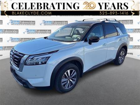2024 Nissan Pathfinder SL