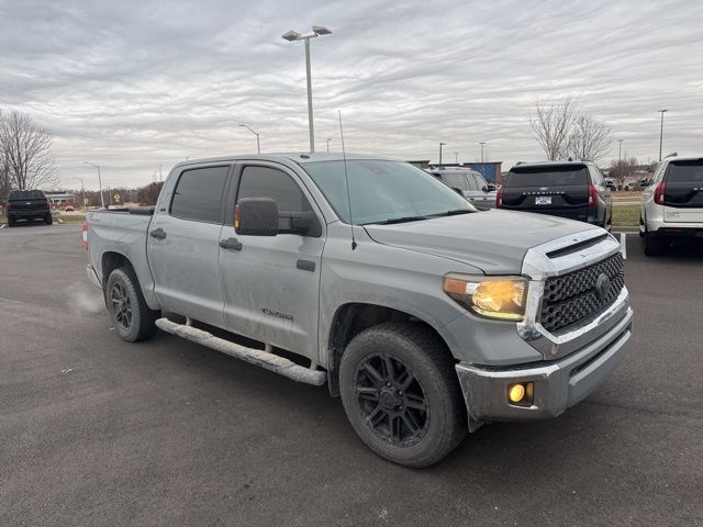 2019 Toyota Tundra SR5's photo