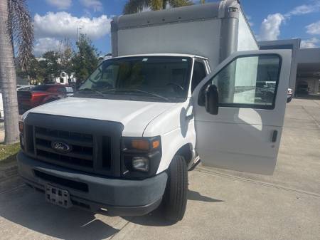 2017 Ford E-350SD Base