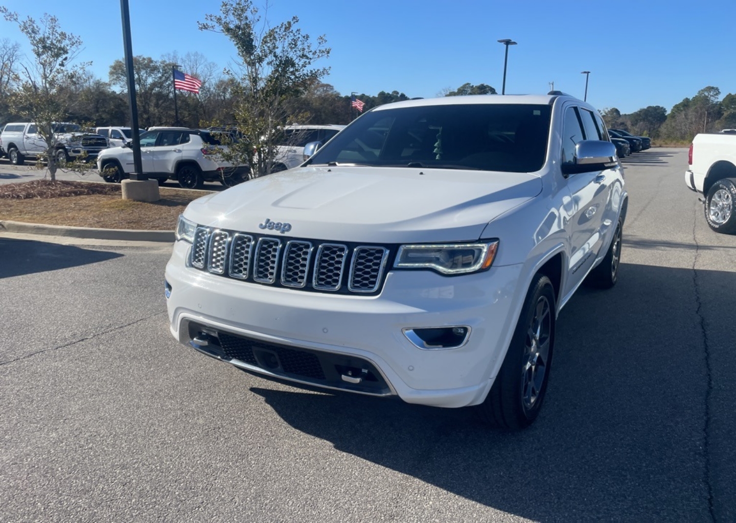 2019 Jeep Grand Cherokee Overland's photo