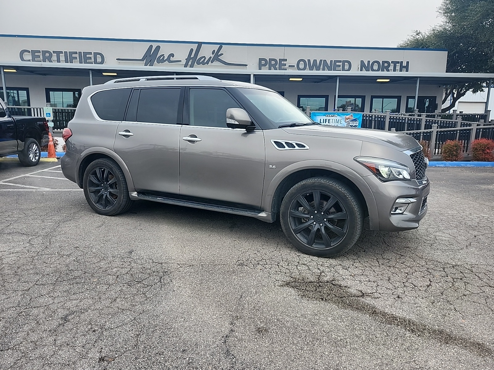 2016 INFINITI QX80 Base's photo