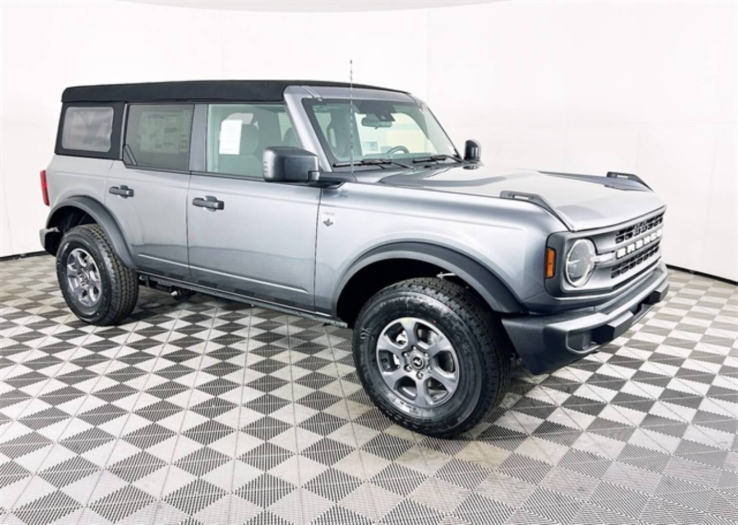 2025 Ford Bronco 4-Door Big Bend's photo