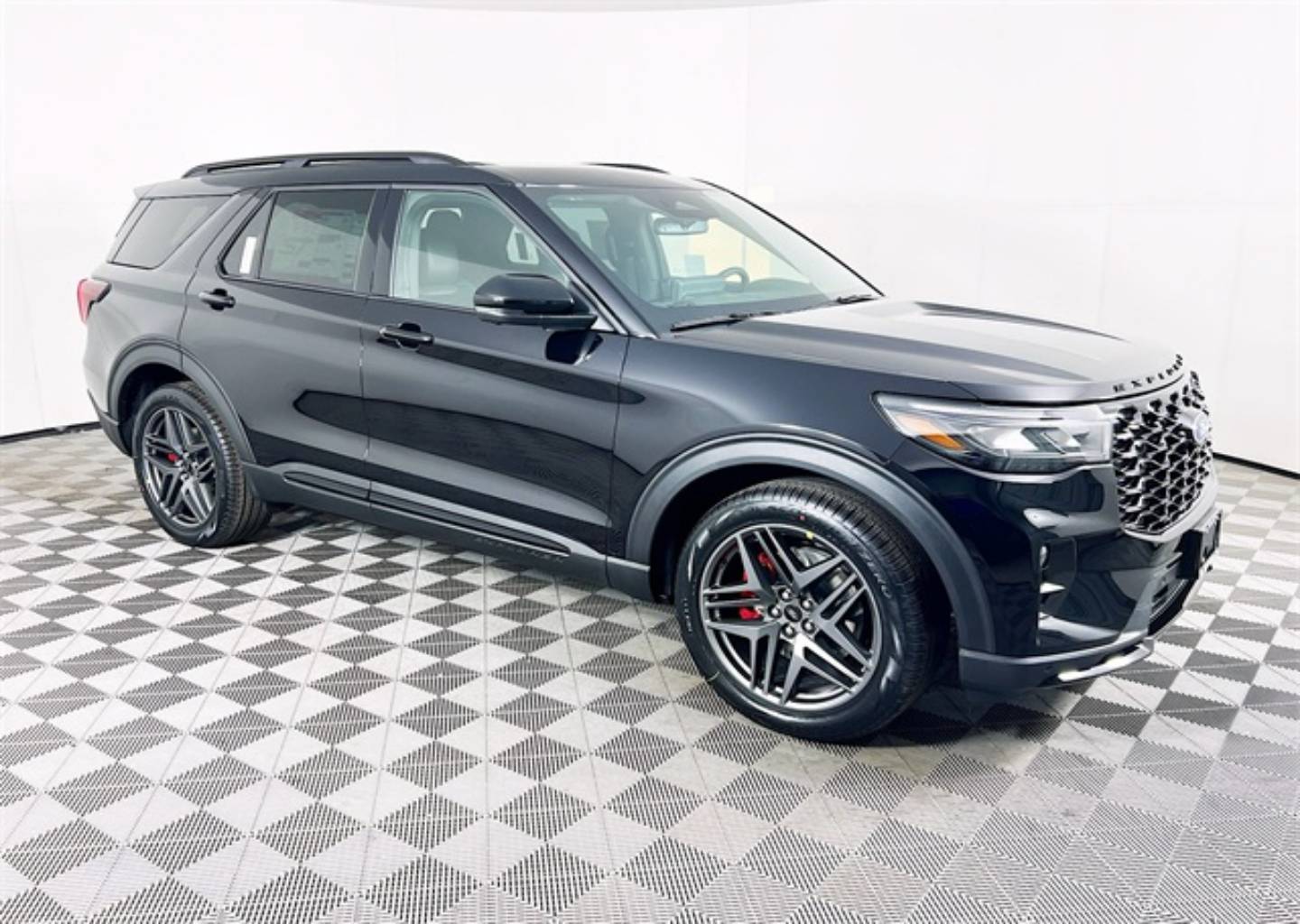 2026 Ford Explorer ST's photo