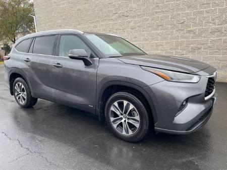 2024 Toyota Highlander Hybrid XLE