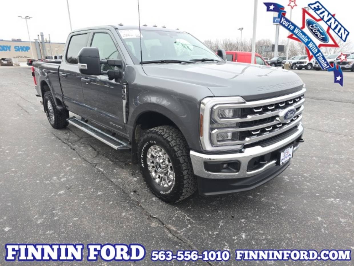 2024 Ford F-350 Super Duty Lariat's photo
