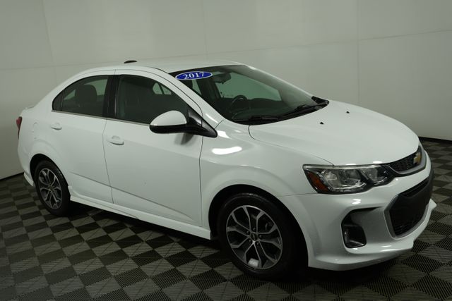 2017 Chevrolet Sonic LT's photo