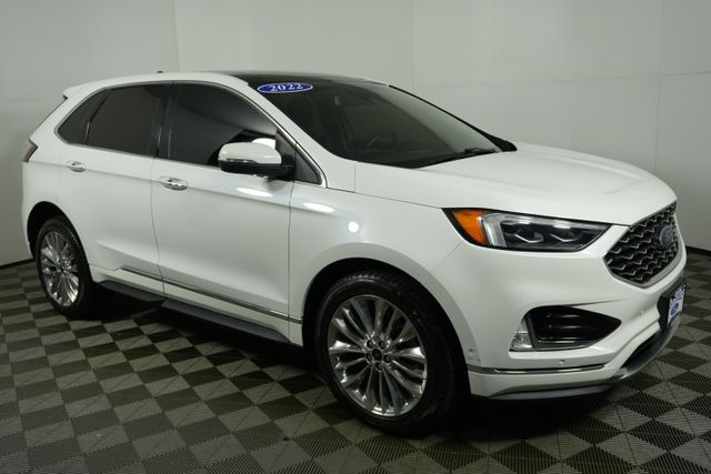 2022 Ford Edge Titanium's photo