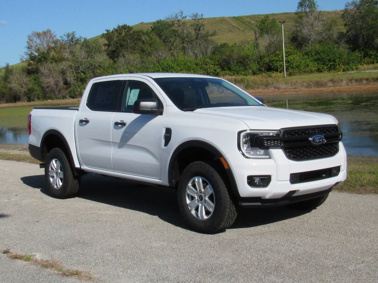 2025 Ford Ranger XL's photo