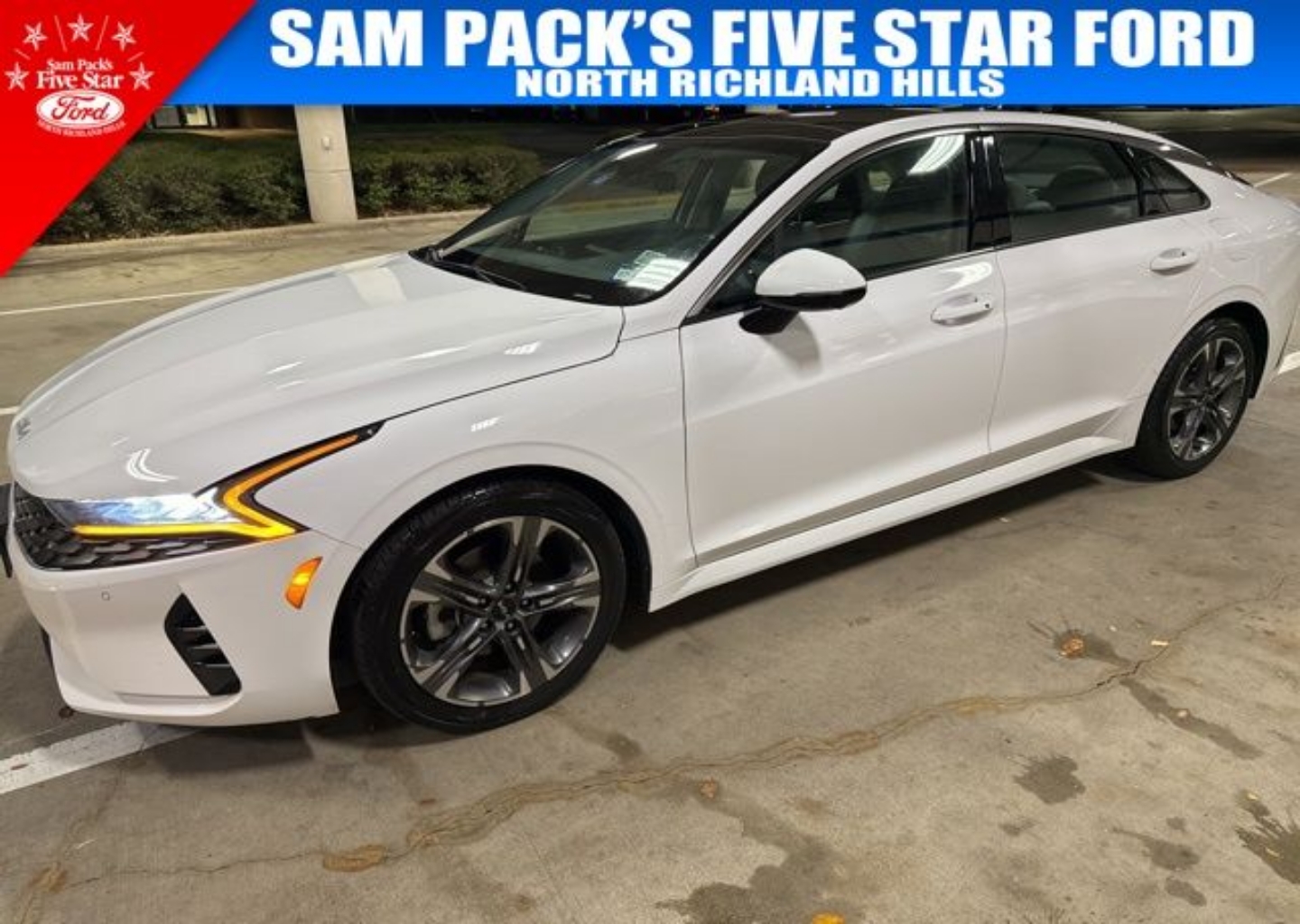 2022 Kia K5 EX's photo