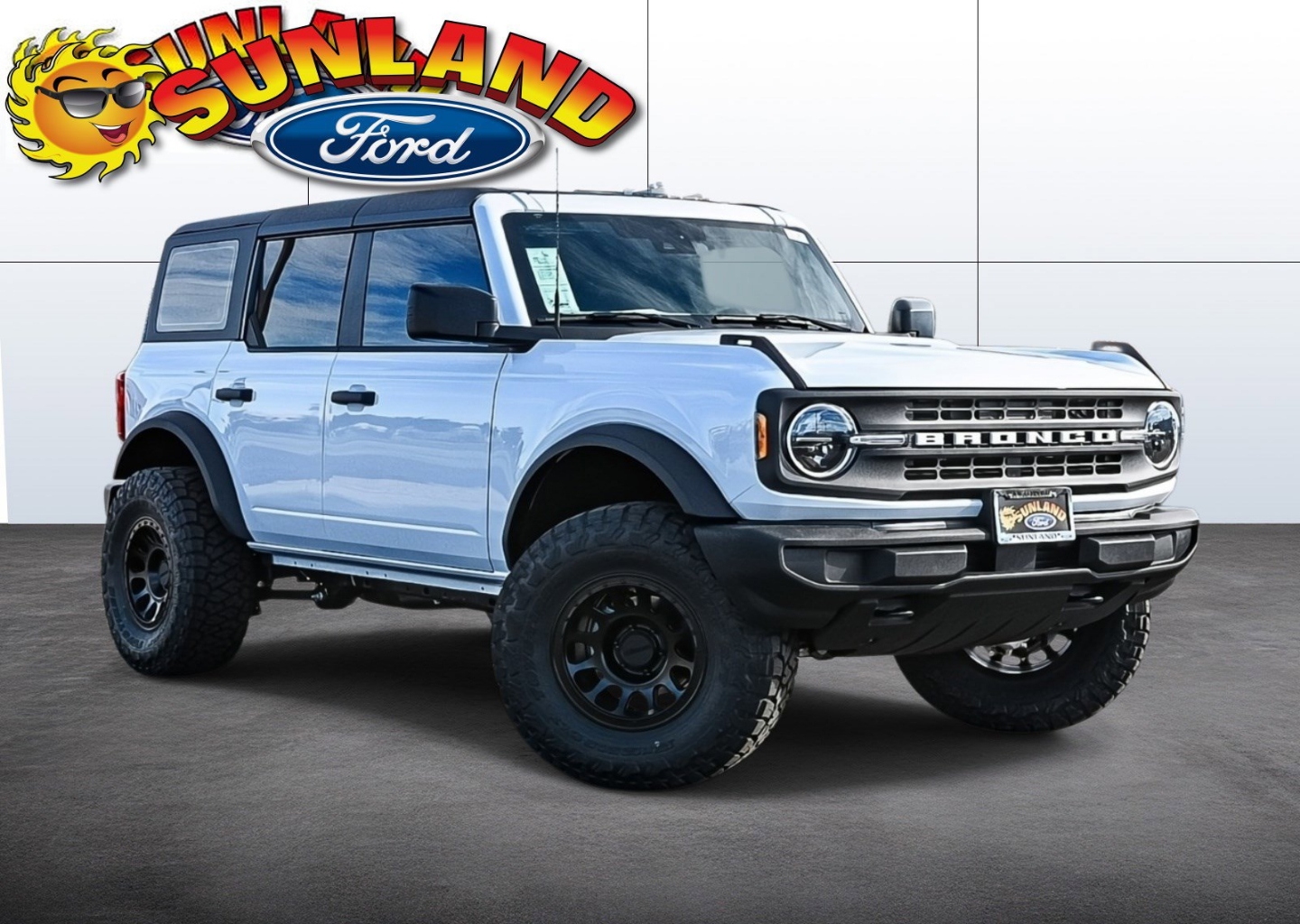 2025 Ford Bronco 4-Door Base's photo