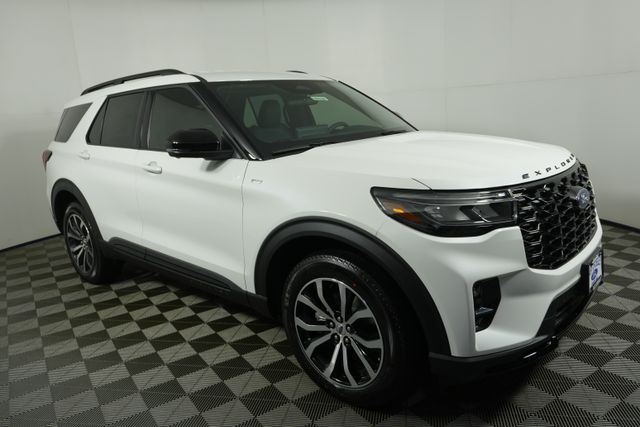 2026 Ford Explorer ST-LINE's photo