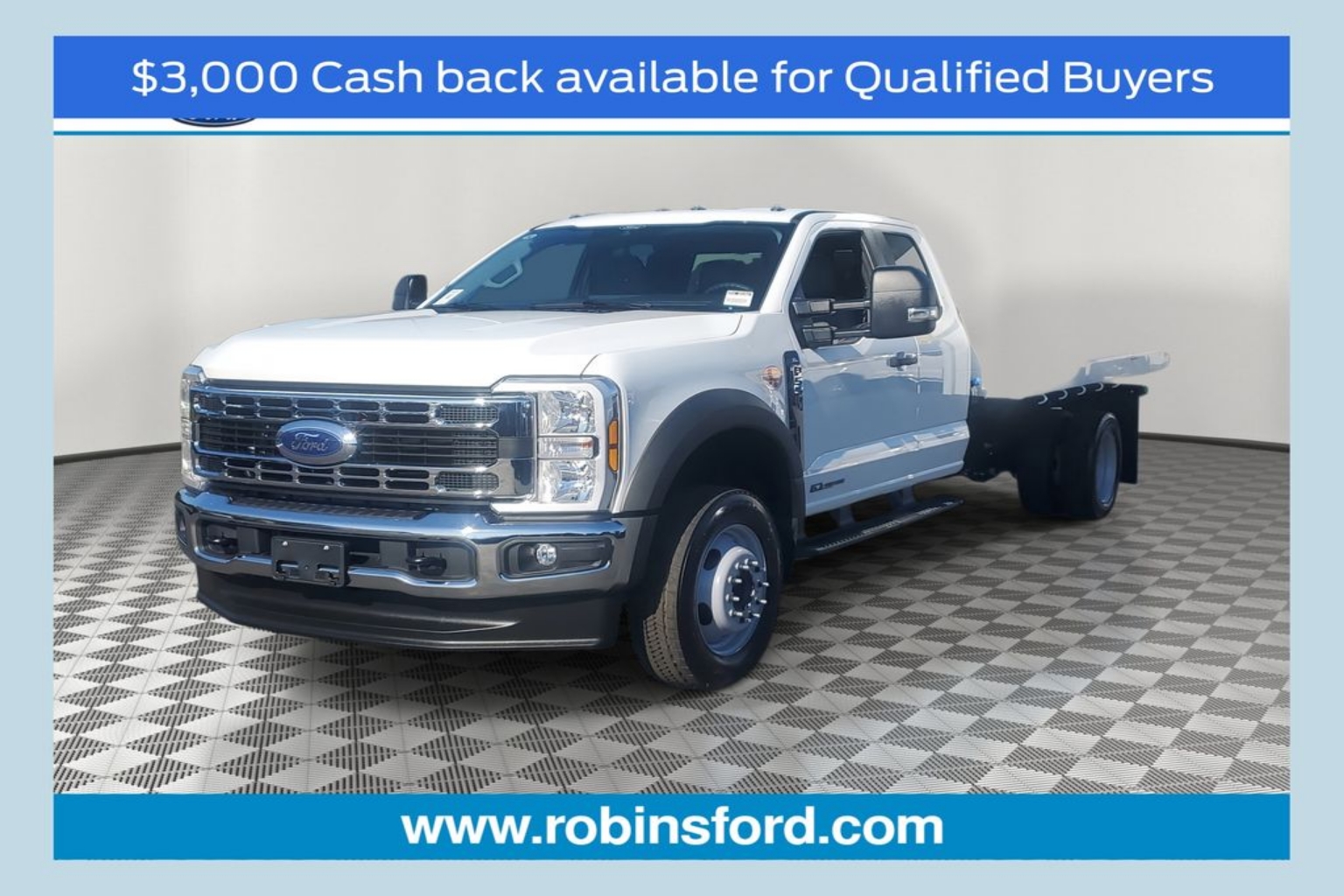 2025 Ford F-550 Super Duty Chassis Cab XL's photo