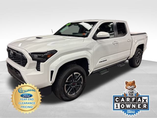 2024 Toyota Tacoma TRD Sport's photo
