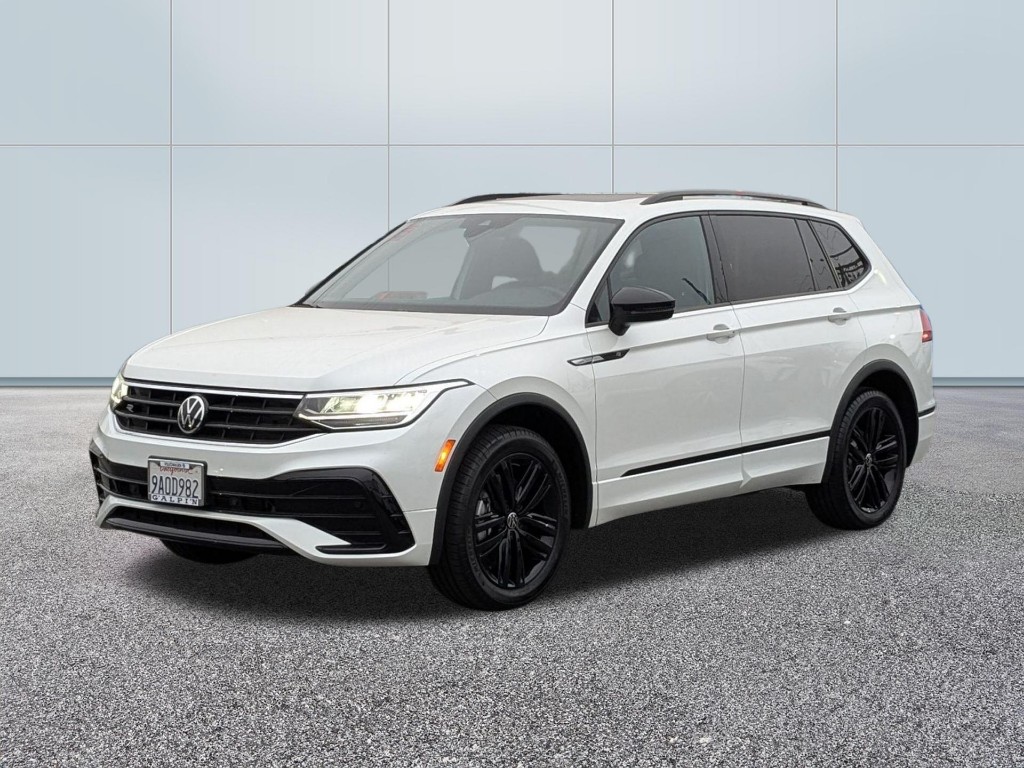2022 Volkswagen Tiguan 2.0T SE R-Line Black