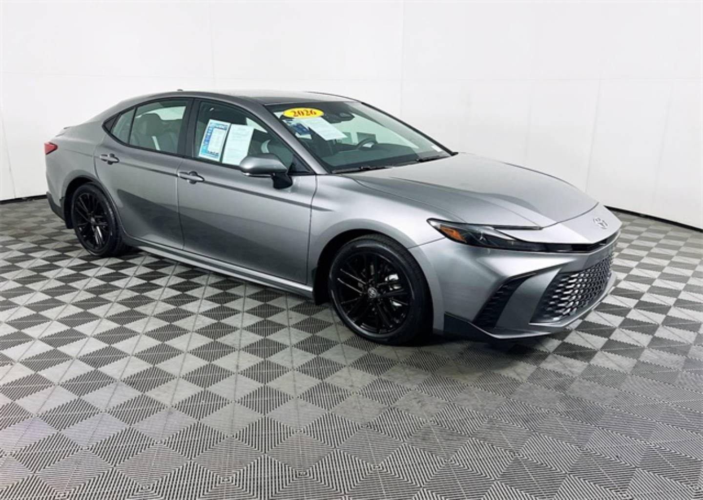 2026 Toyota Camry SE's photo