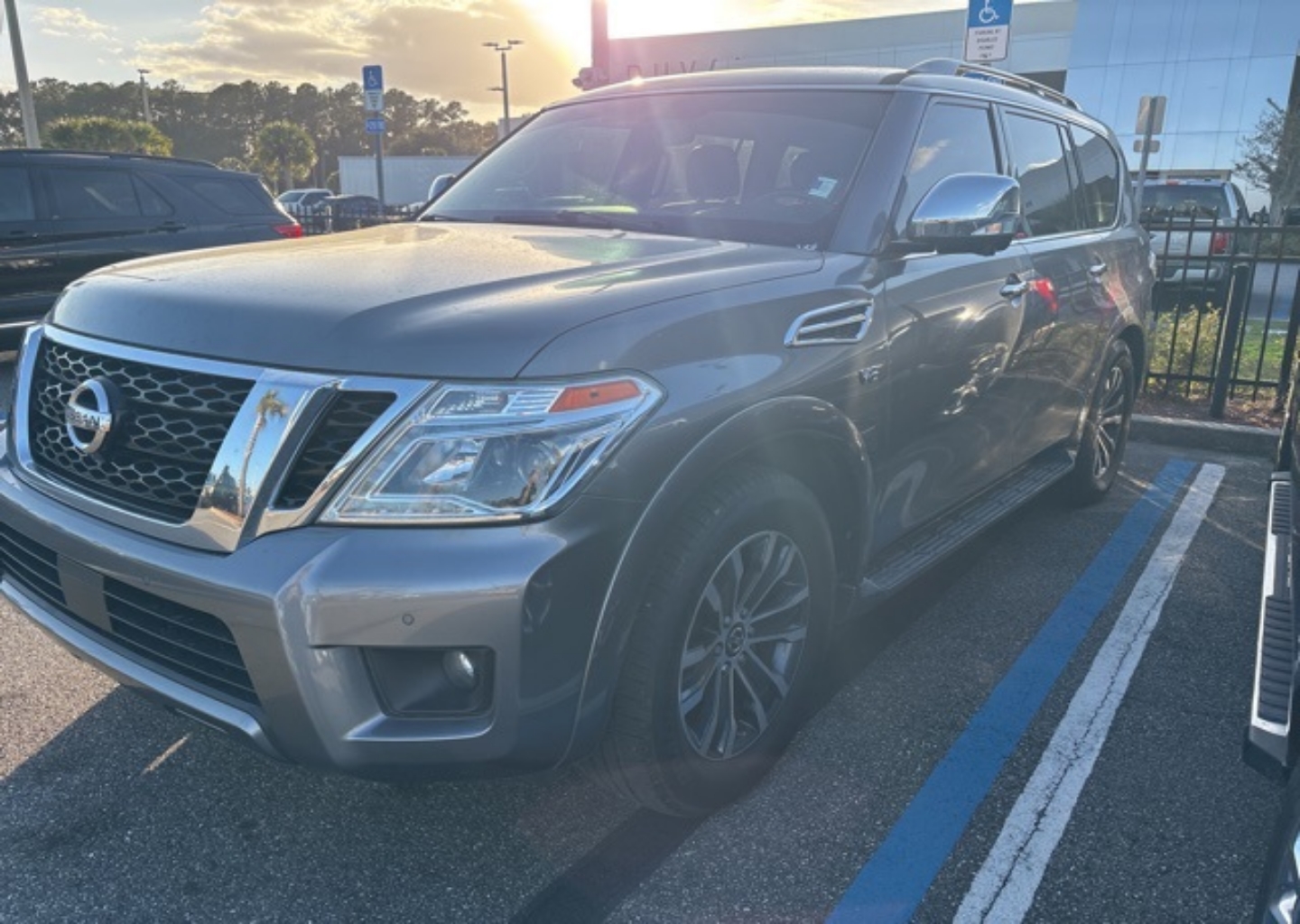 2019 Nissan Armada SL's photo