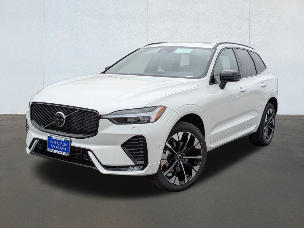 2026 Volvo XC60 B5 Plus