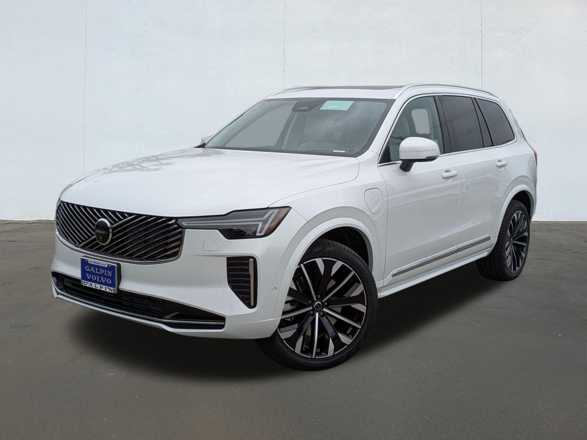 New 2026 Volvo XC90 Recharge Plug-In Hybrid T8 Ultra Bright