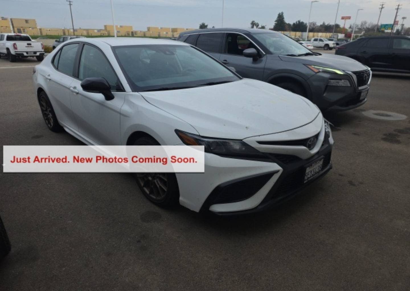 2023 Toyota Camry SE Nightshade's photo