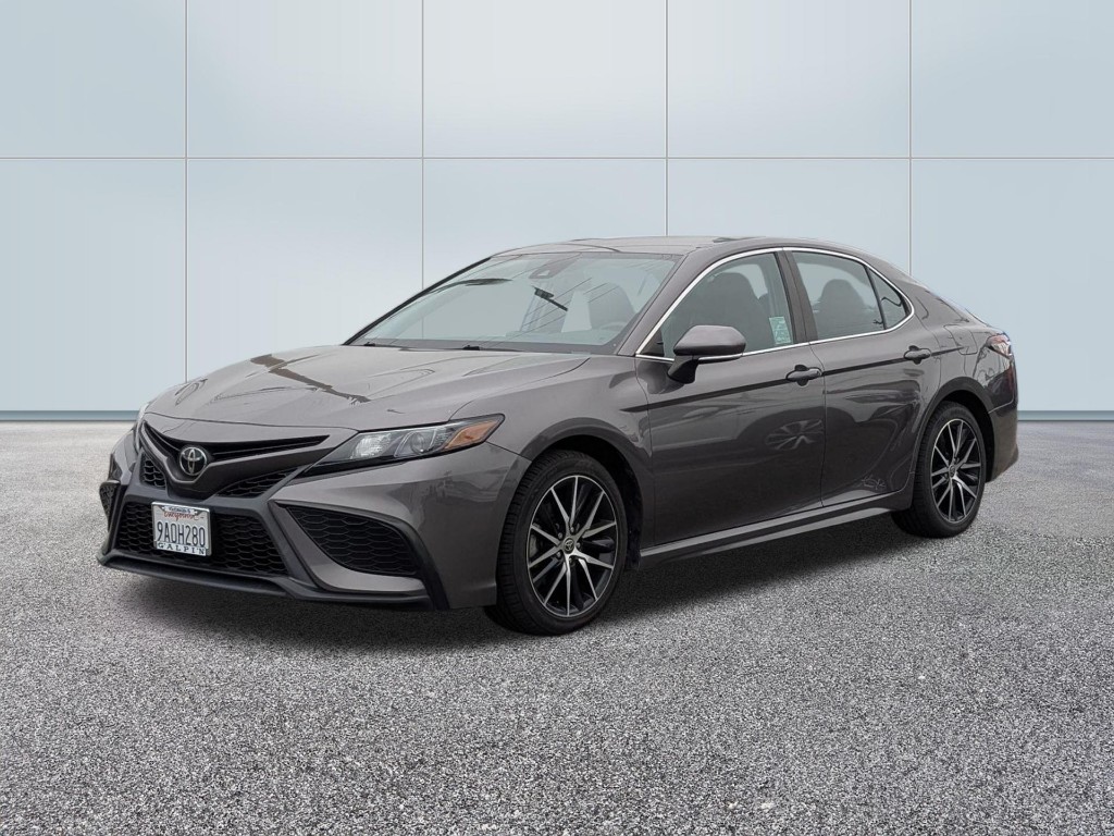 2022 Toyota Camry SE AWD