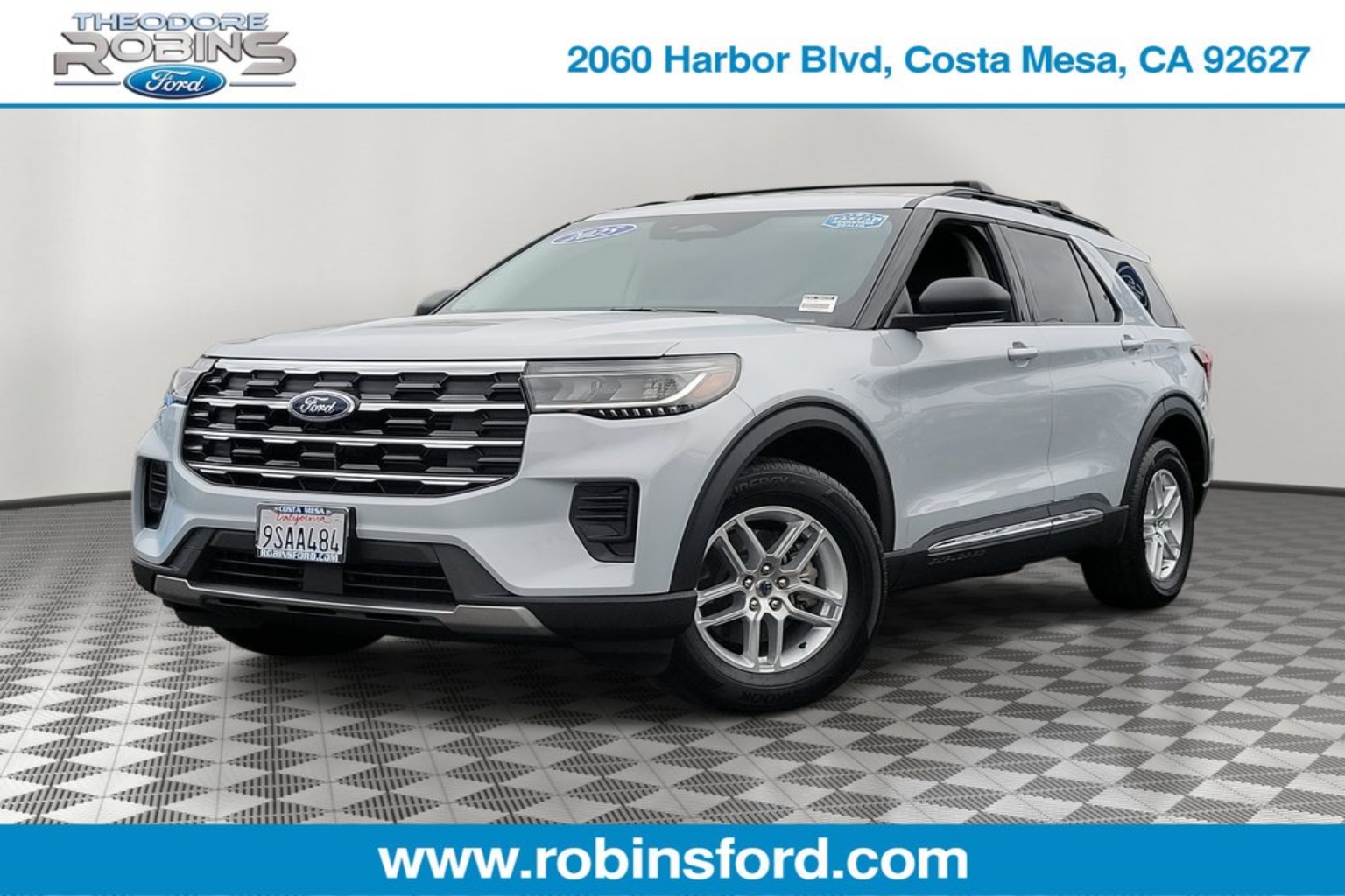 2025 Ford Explorer Active's photo