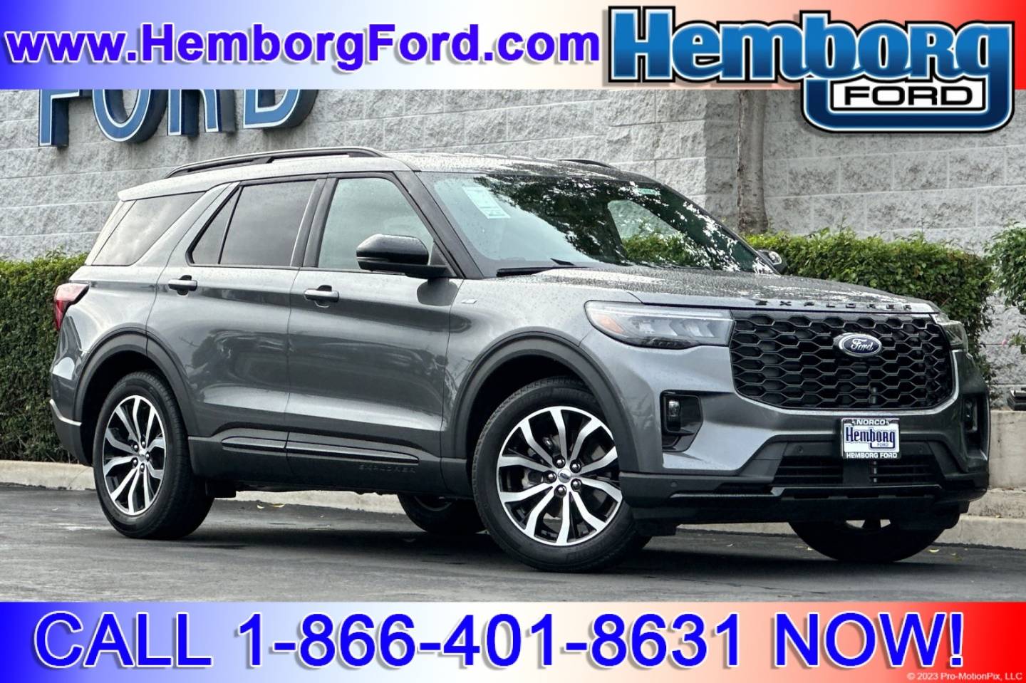 2025 Ford Explorer ST-LINE's photo