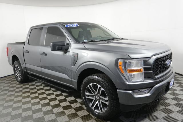 2022 Ford F-150 XL's photo