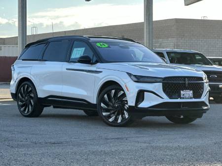 2024 Lincoln Nautilus Reserve