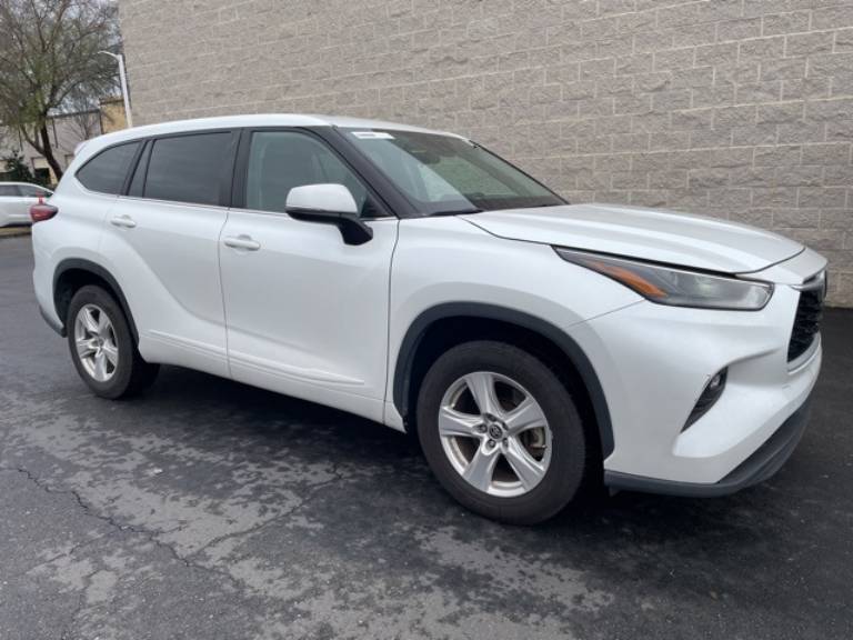 2023 Toyota Highlander LE