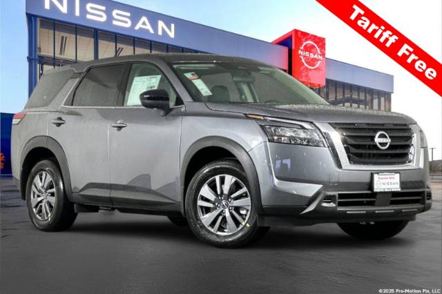 2025 Nissan Pathfinder S