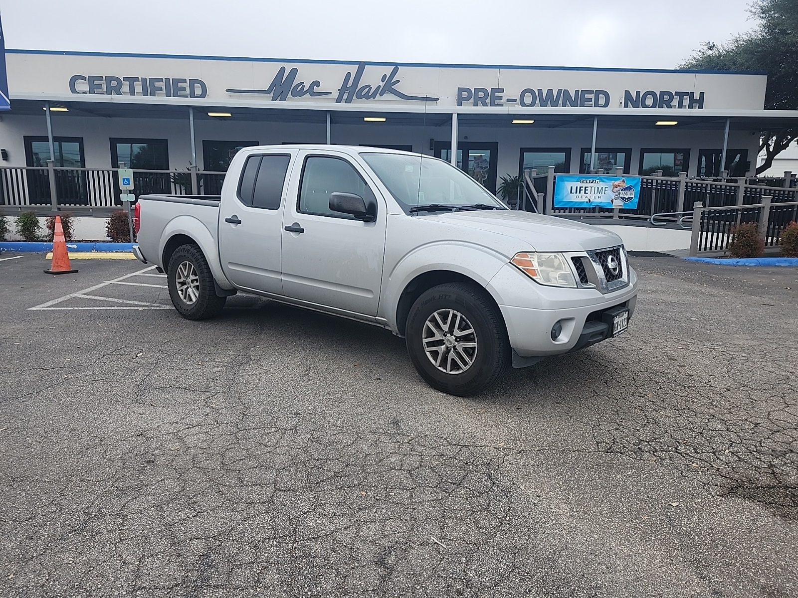 2019 Nissan Frontier SV's photo