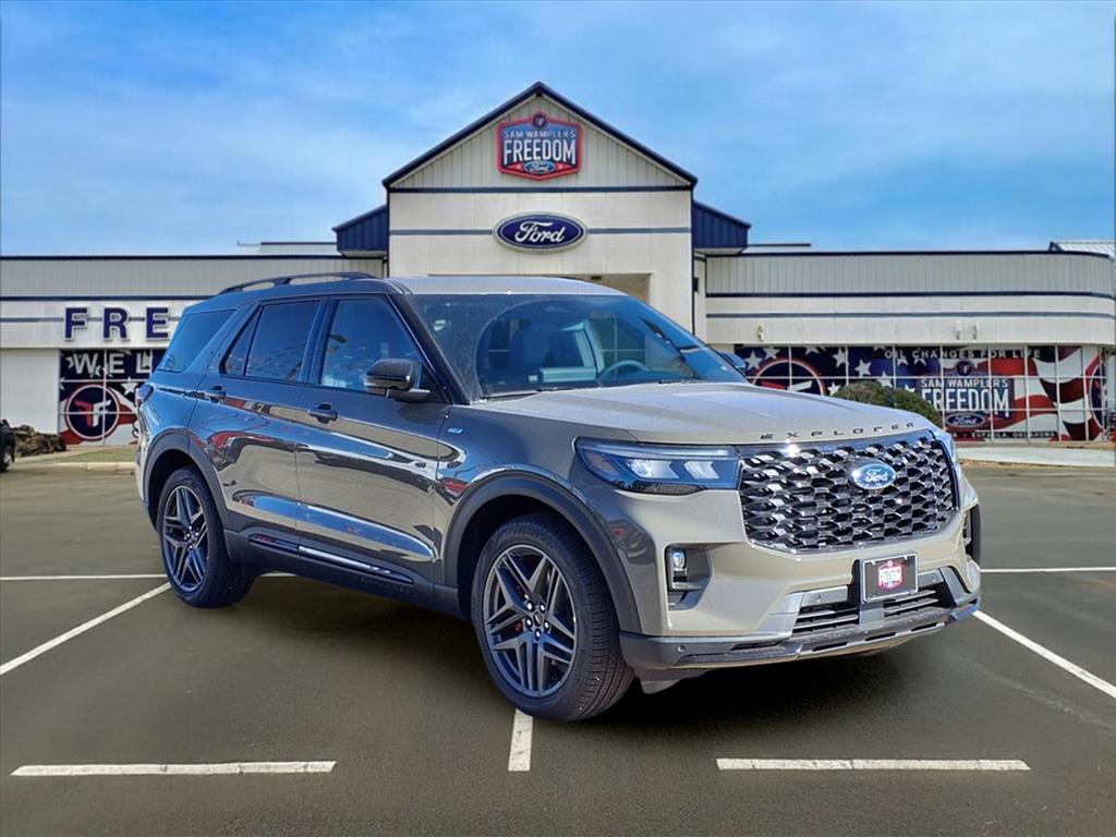 2026 Ford Explorer ST-LINE's photo