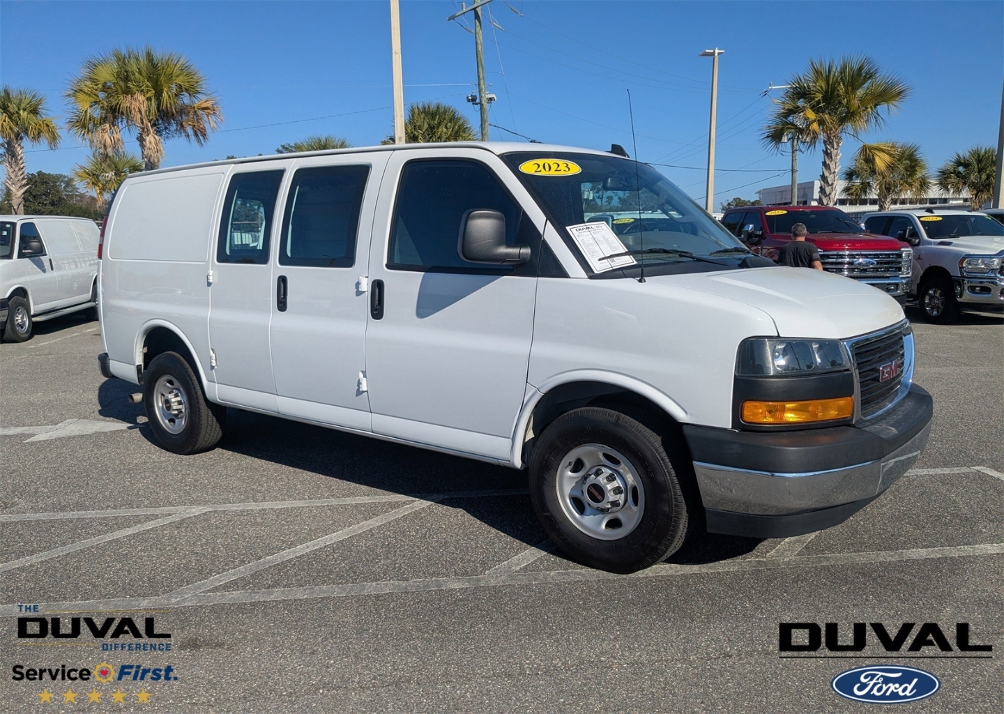 2023 GMC Savana Cargo Work Van's photo