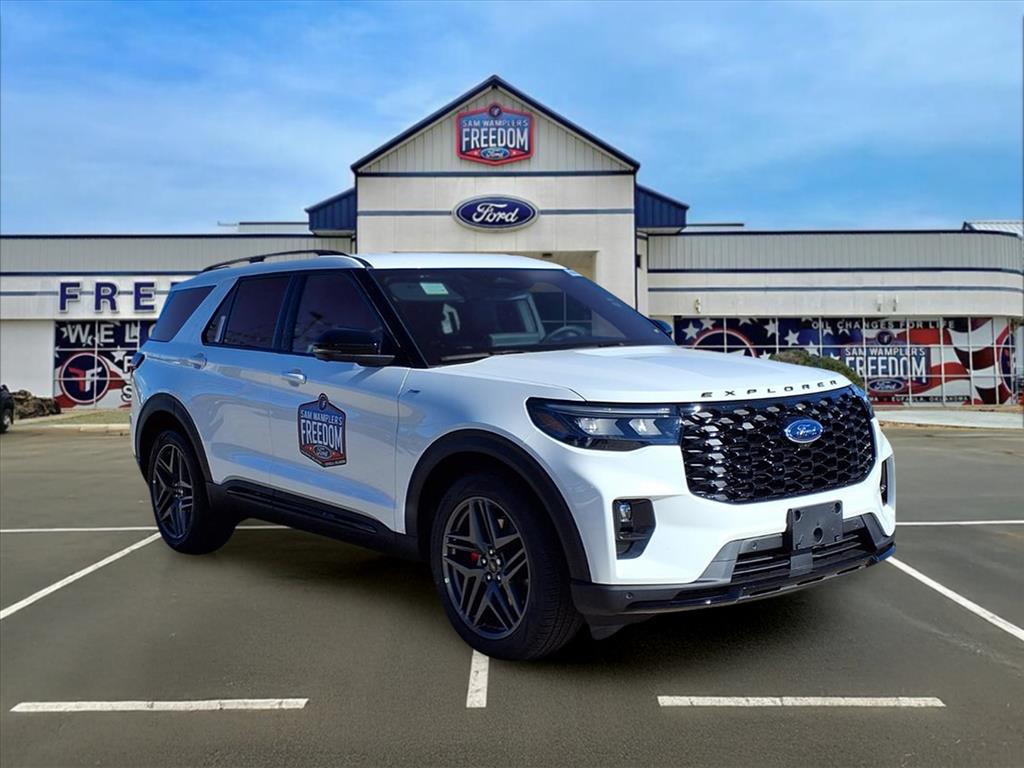 2026 Ford Explorer ST-LINE's photo