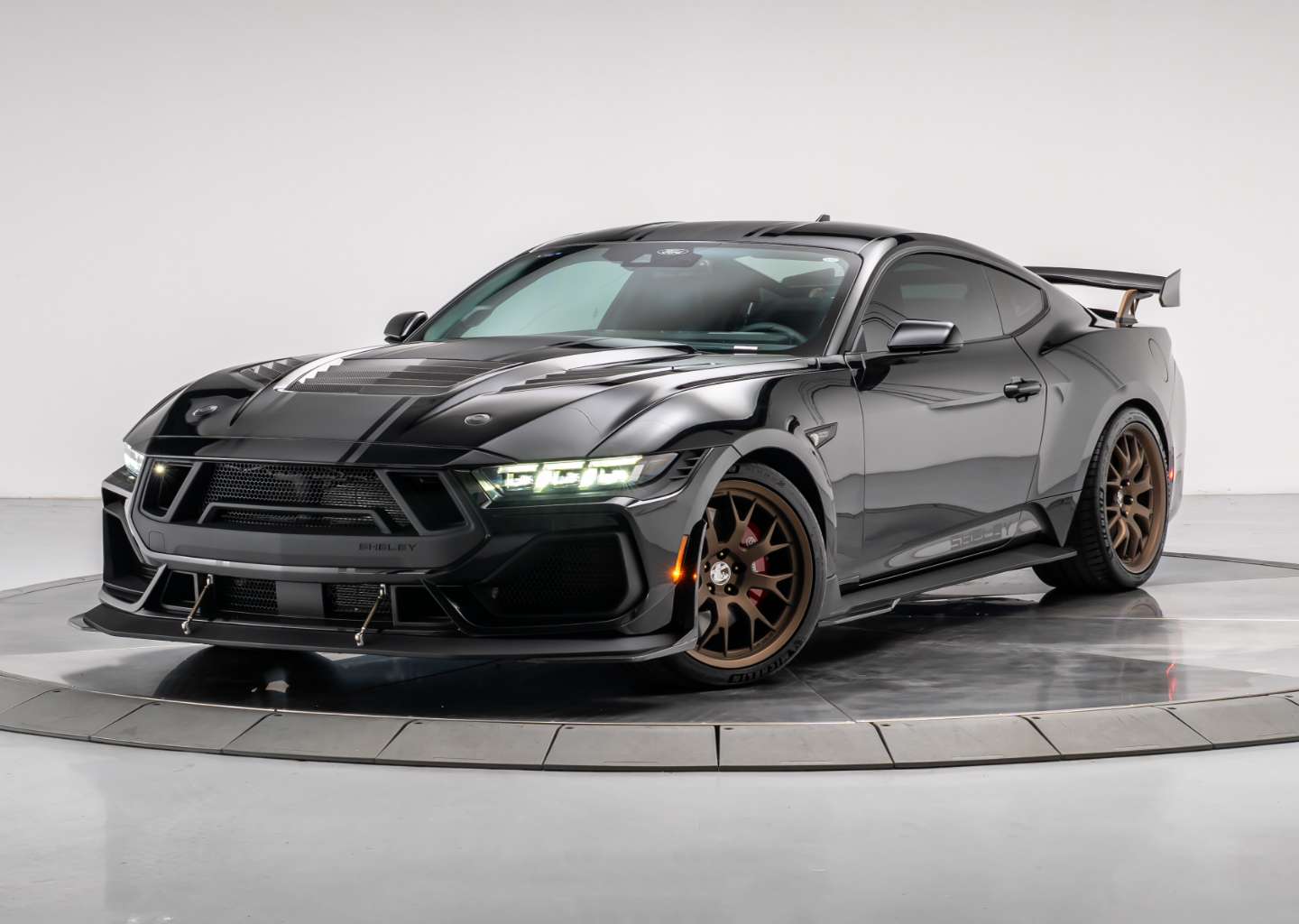 2025 Ford Mustang GT Premium's photo