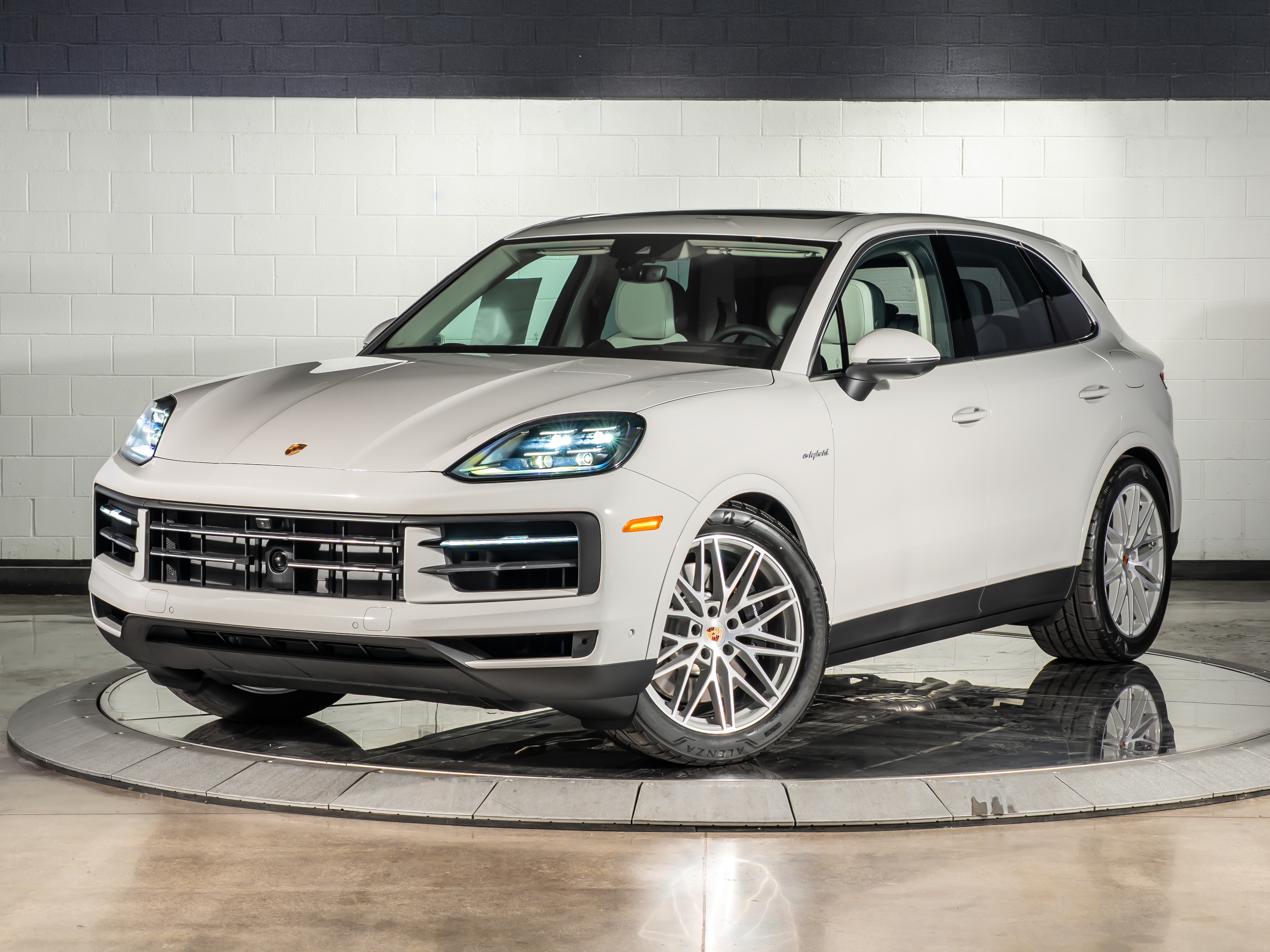 New 2026 Porsche Cayenne S E-Hybrid
