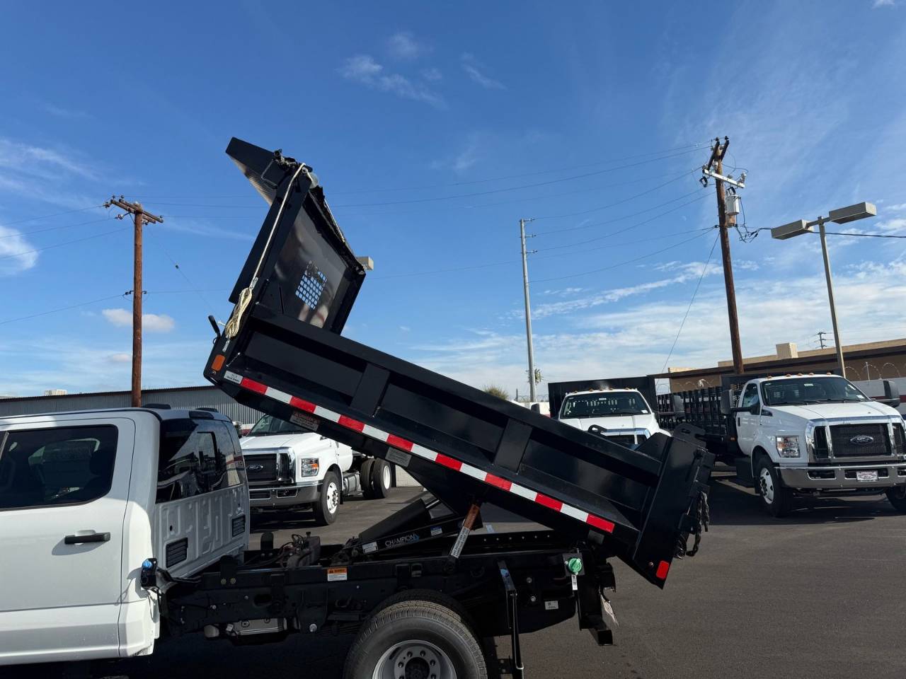 2025 Ford F-350 Super Duty Chassis Cab XL - Photo 9