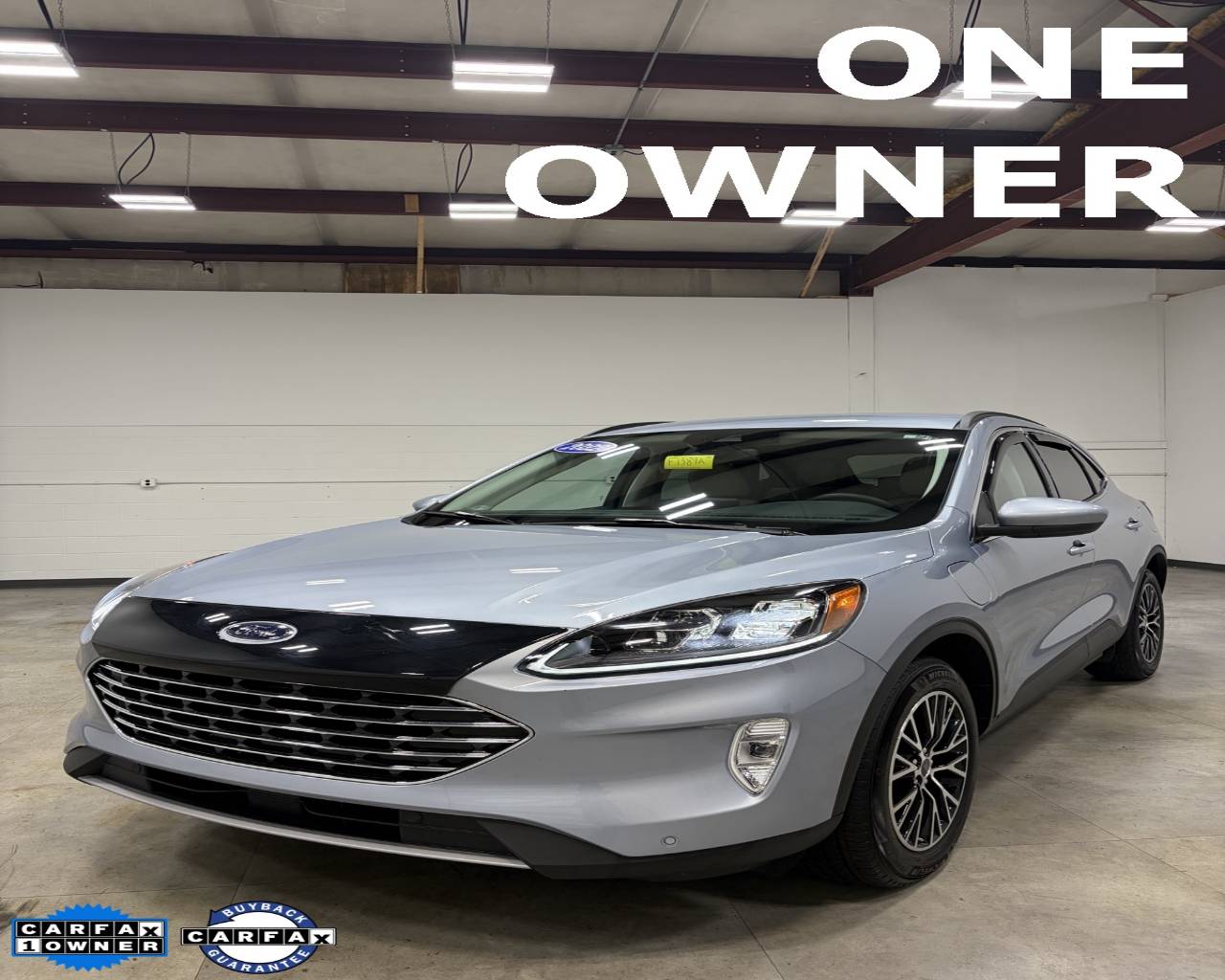 2022 Ford Escape Titanium's photo