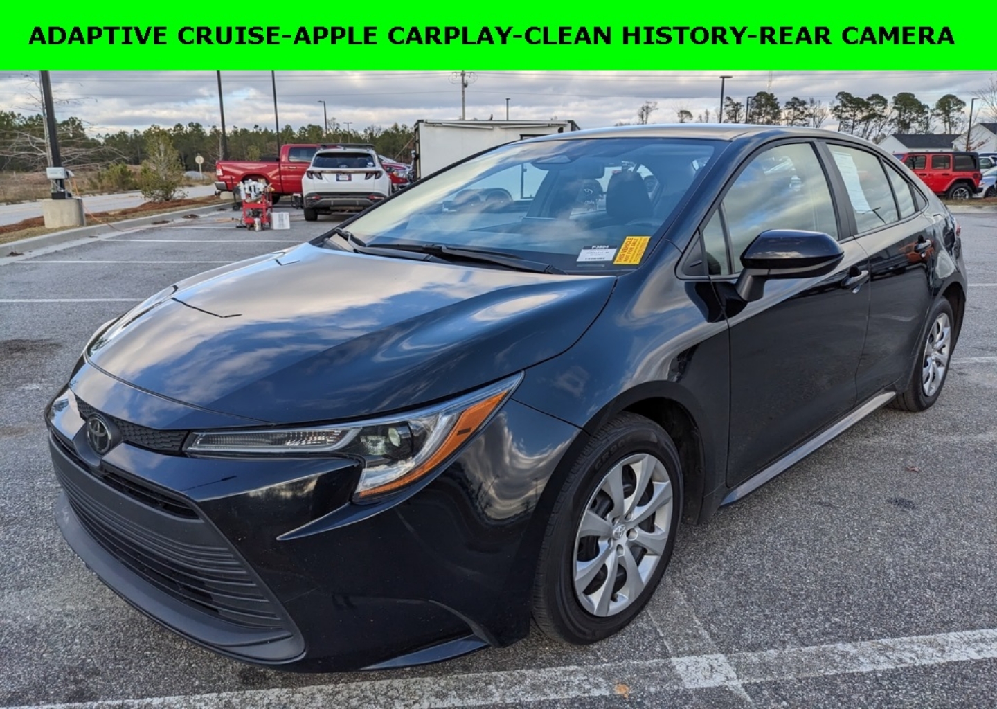 2024 Toyota Corolla LE's photo