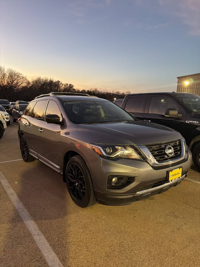 2018 Nissan Pathfinder Platinum