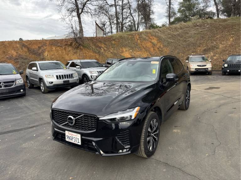 2025 Volvo XC60 Plus