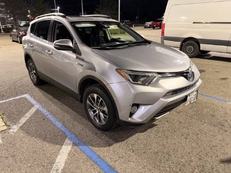 2018 Toyota RAV4 Hybrid XLE
