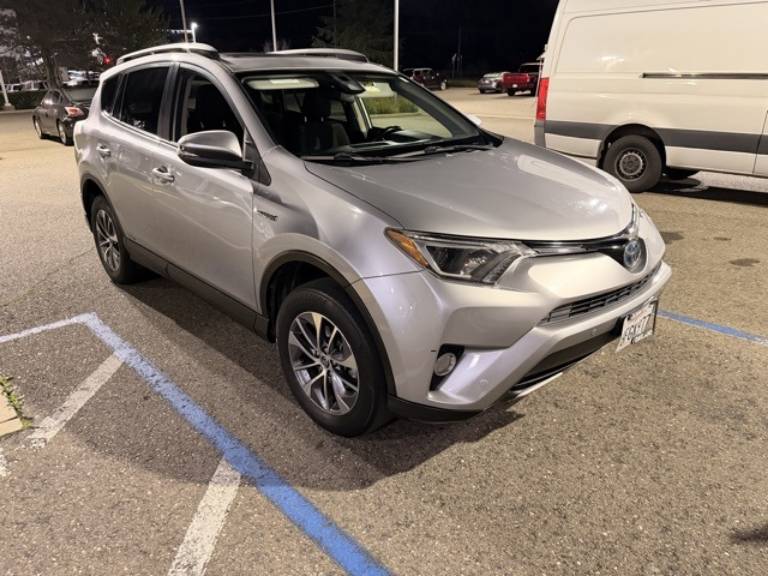 2018 Toyota RAV4 Hybrid XLE