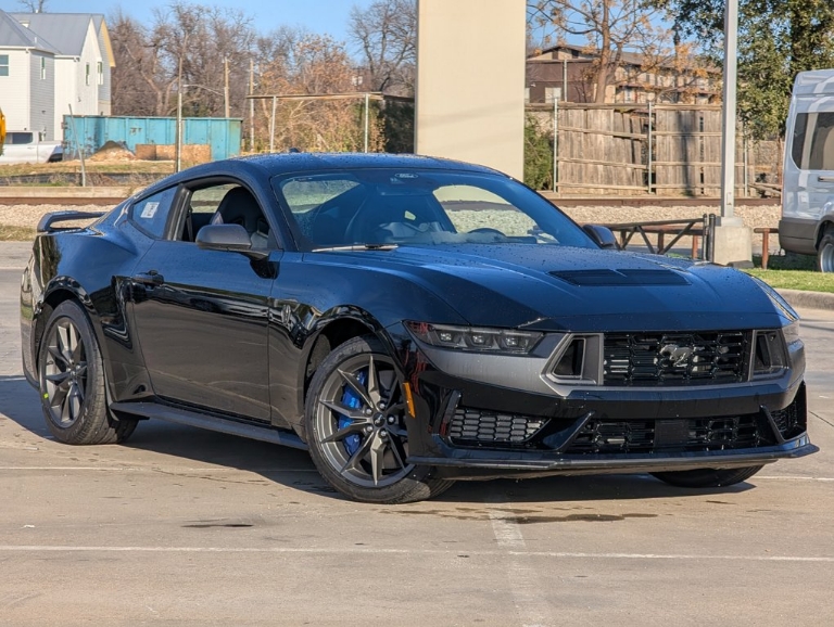 2026 Ford Mustang Dark Horse