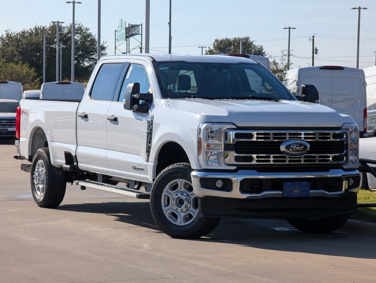 2026 Ford Super Duty F-350 SRW XLT