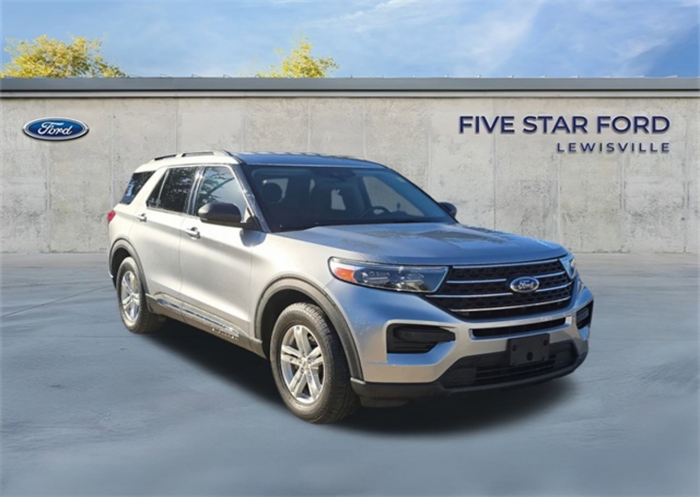 2022 Ford Explorer XLT's photo