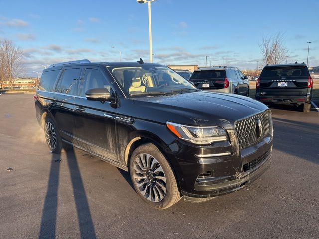 2022 Lincoln Navigator Black Label's photo