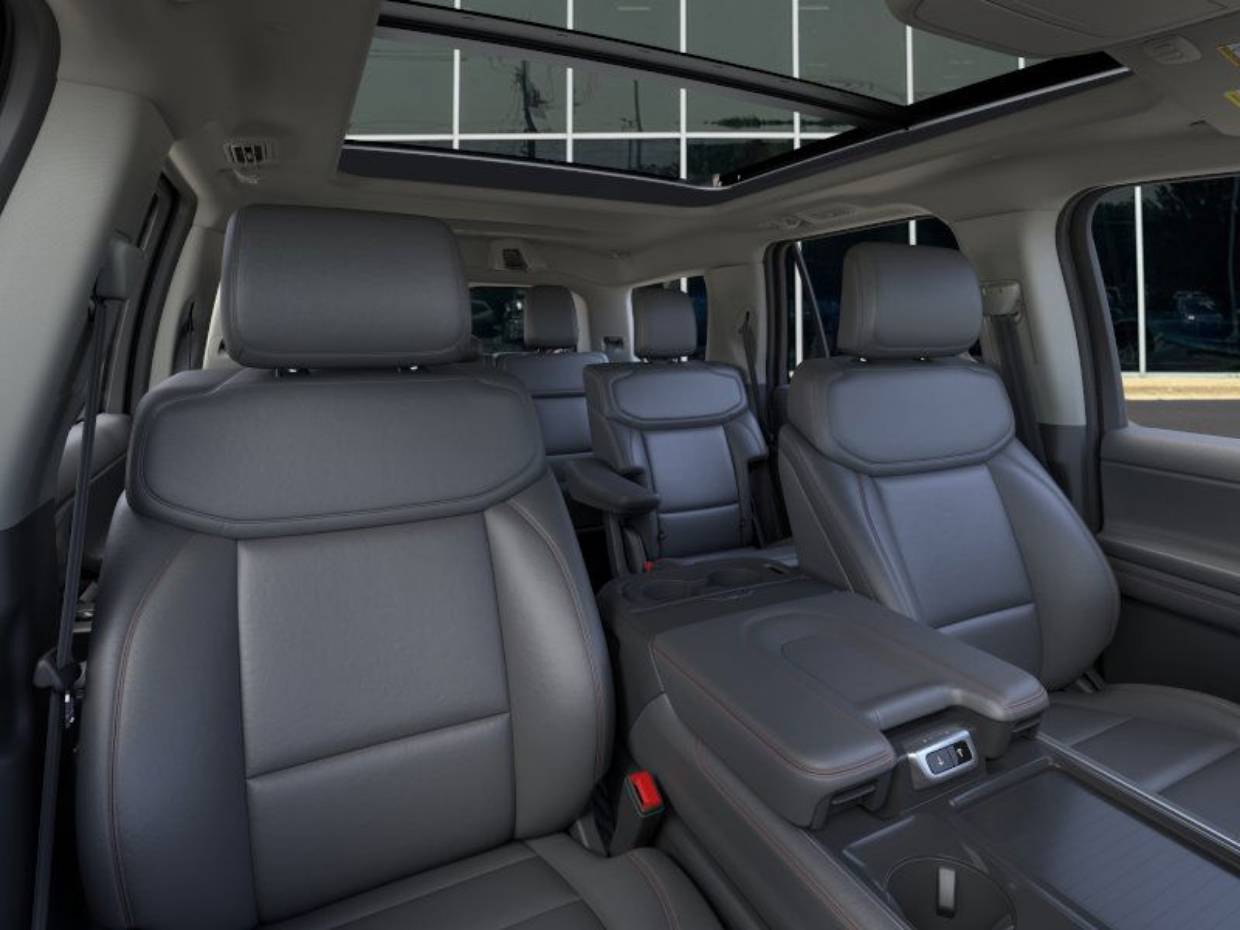 2025 Ford Expedition Active - Photo 10