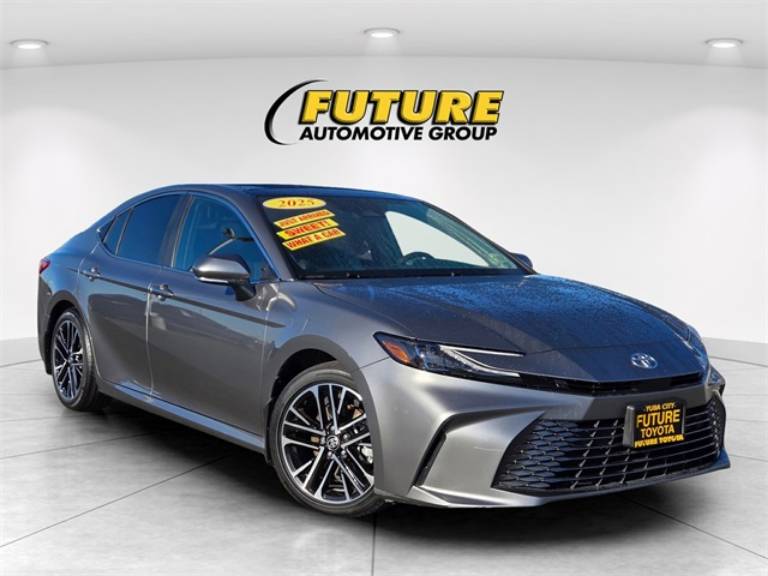 2025 Toyota Camry XLE