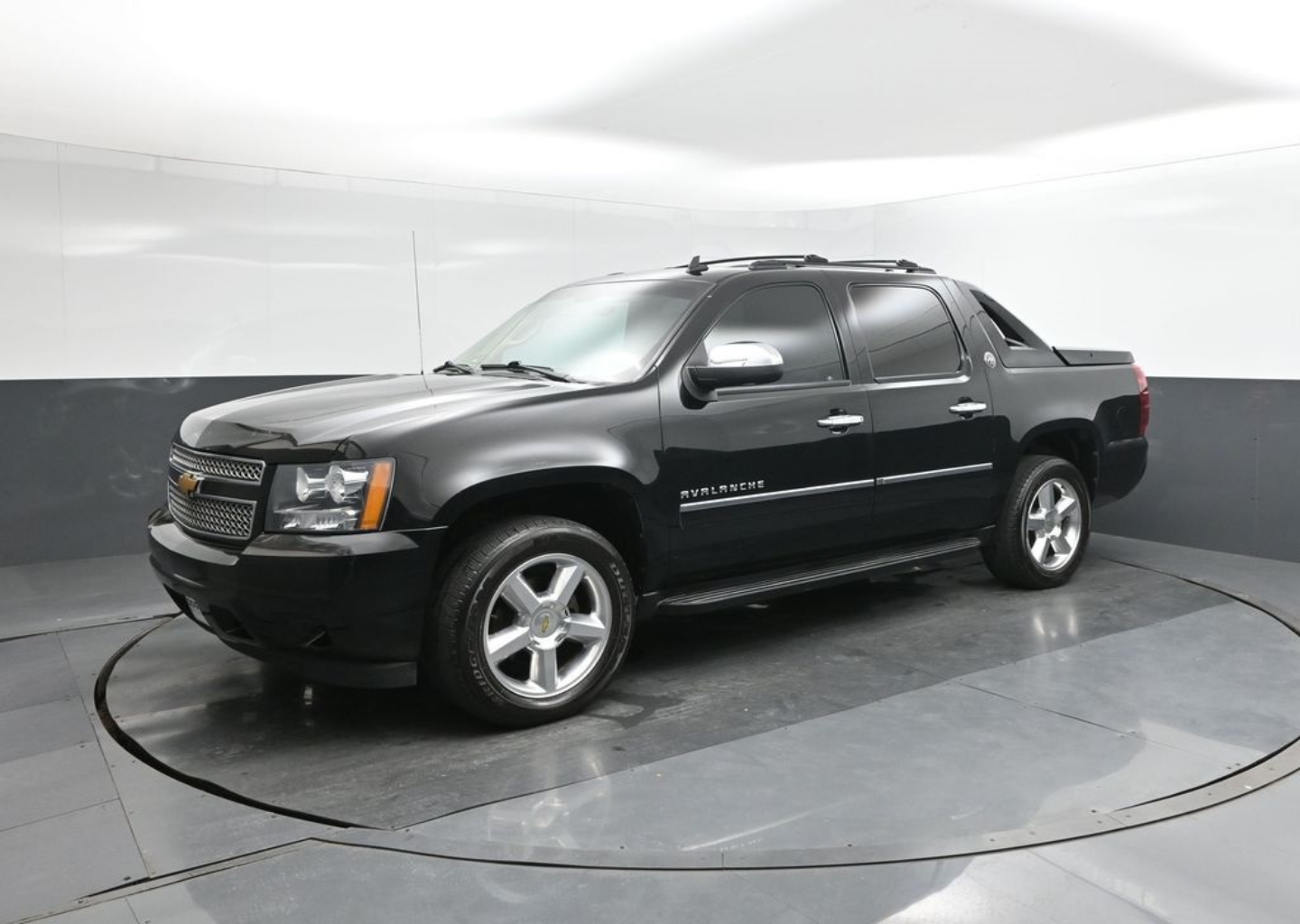 2013 Chevrolet Avalanche LTZ's photo